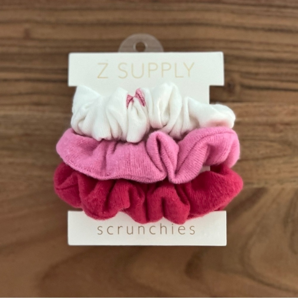 Z SUPPLY NWT 3 Scrunchie in Cream with Red Hearts, Bubble Gum Pink & Hot…